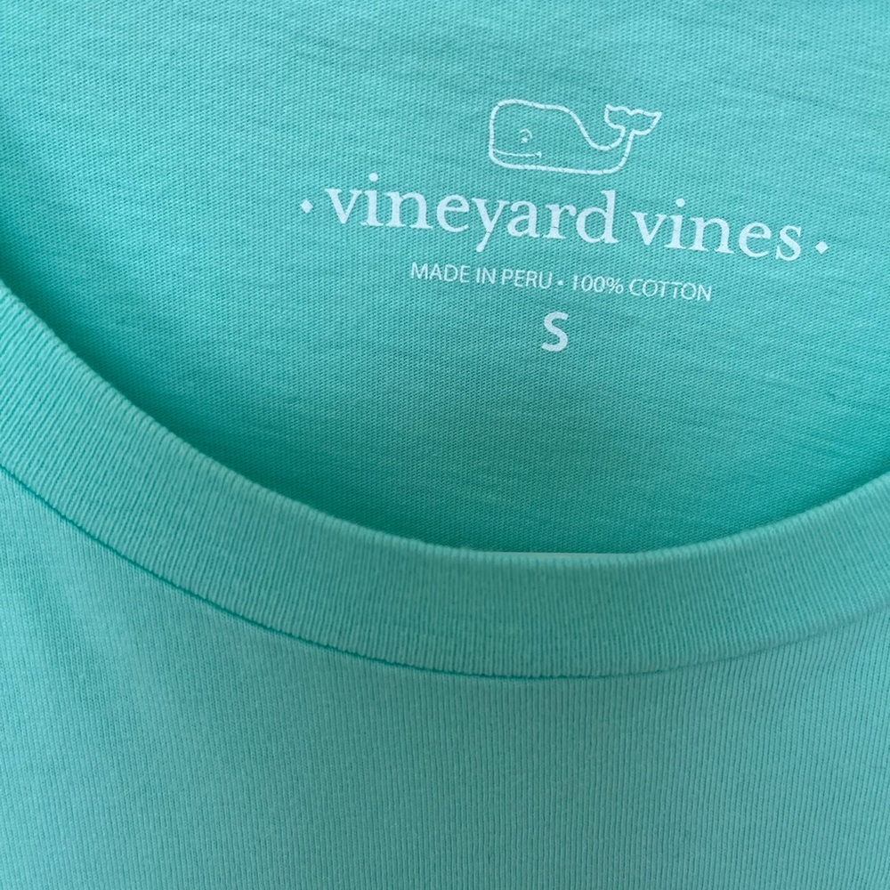 Vineyard Vines ~ Long Sleeve Tee ~ Great Graphics ~100% Cotton ~ Small - Picture 2 of 6